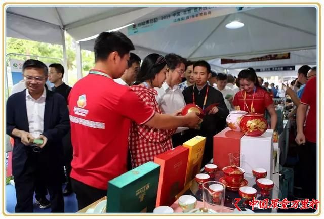寧紅集團(tuán)世園會(huì)專(zhuān)屬茶禮燃爆北京世園會(huì)!