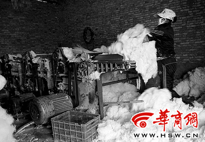 氯氣泡出雪白黑心棉老板自曝年利潤(rùn)60萬(wàn)(組圖)
