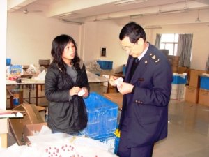 金華檢驗檢疫局以新分類管理為契機促動出口木制玩具企業提升生產